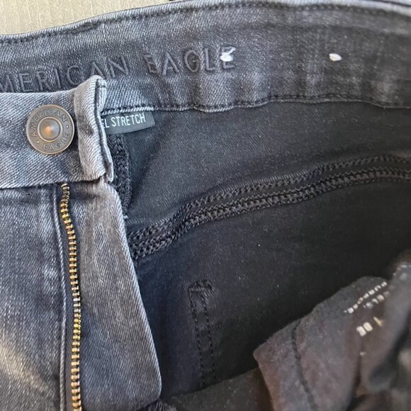 American Eagle Black Distressed Hi-Rise Jegging Curvy Jeans Size 4 - Picture 8 of 10